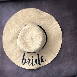 Bride sun hat! 🌞🍹